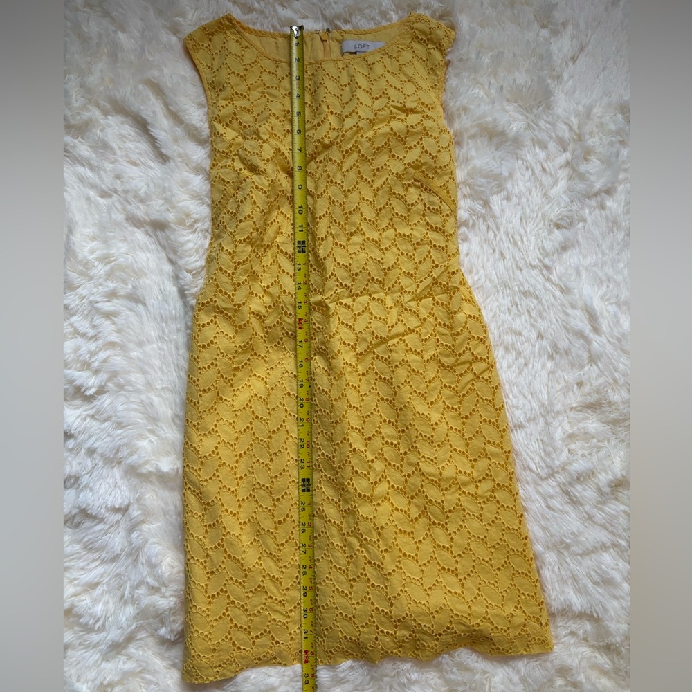 LOFT Yellow Eyelet Lace Sleeveless Dress | Women’s Size 6 | Midi / Knee-Length - Picture 5 of 6